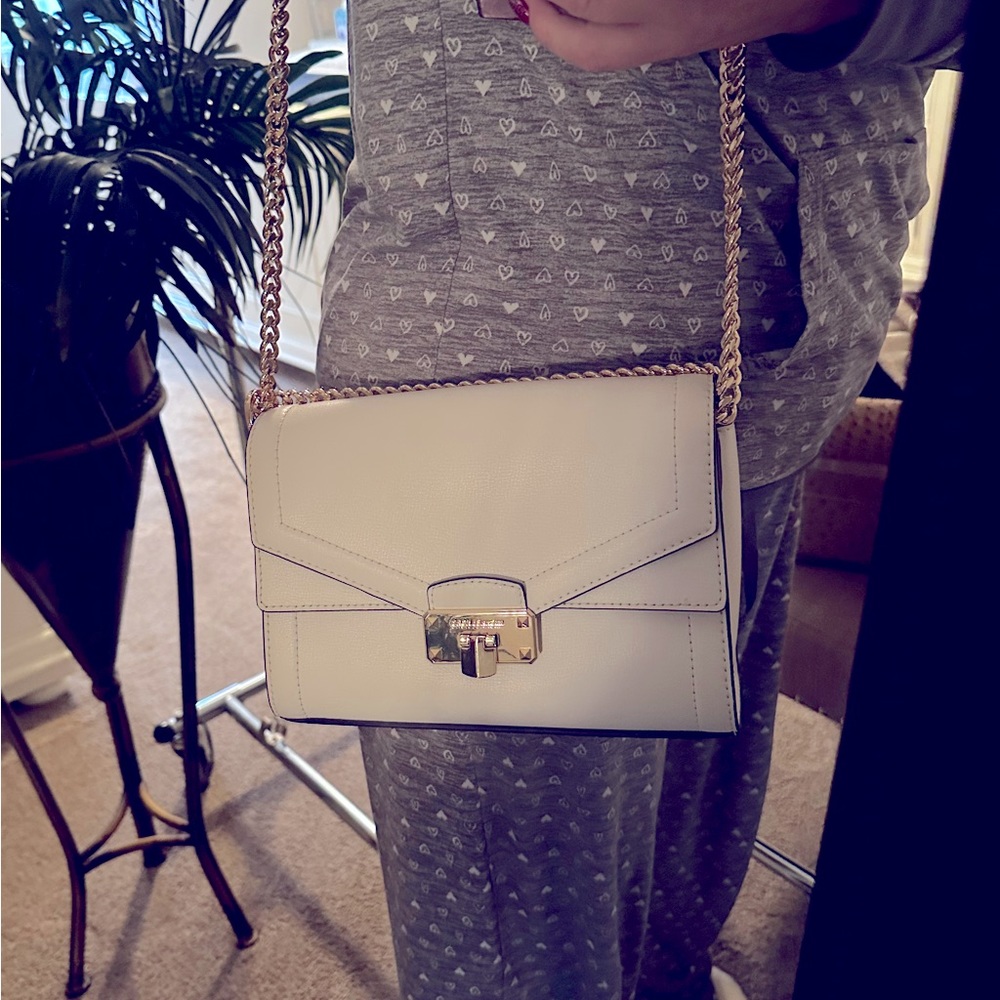 Michael Kors white Kinsley shoulder bag - Picture 2 of 14